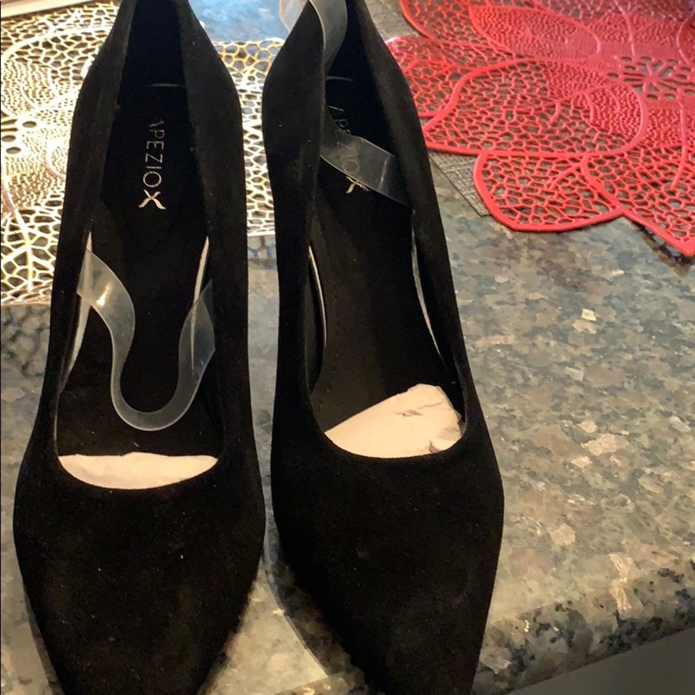Capezio hi heeled shoe   Size 10.5